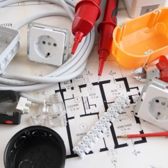 web-roehling-haustechnik-steckdosen-plan-werkzeug.jpg